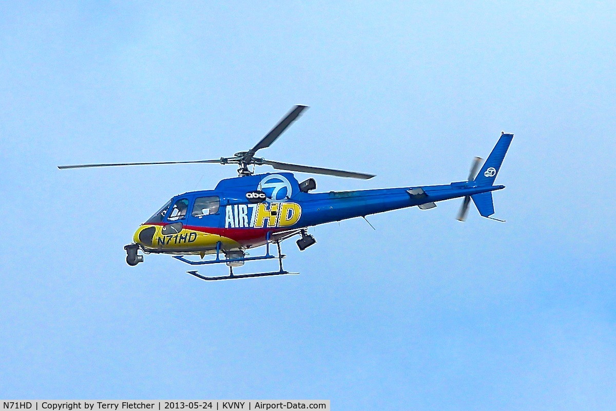 N71HD, 2004 Eurocopter AS-350B-2 Ecureuil Ecureuil C/N 3849, At Van Nuys Airport in May 2013