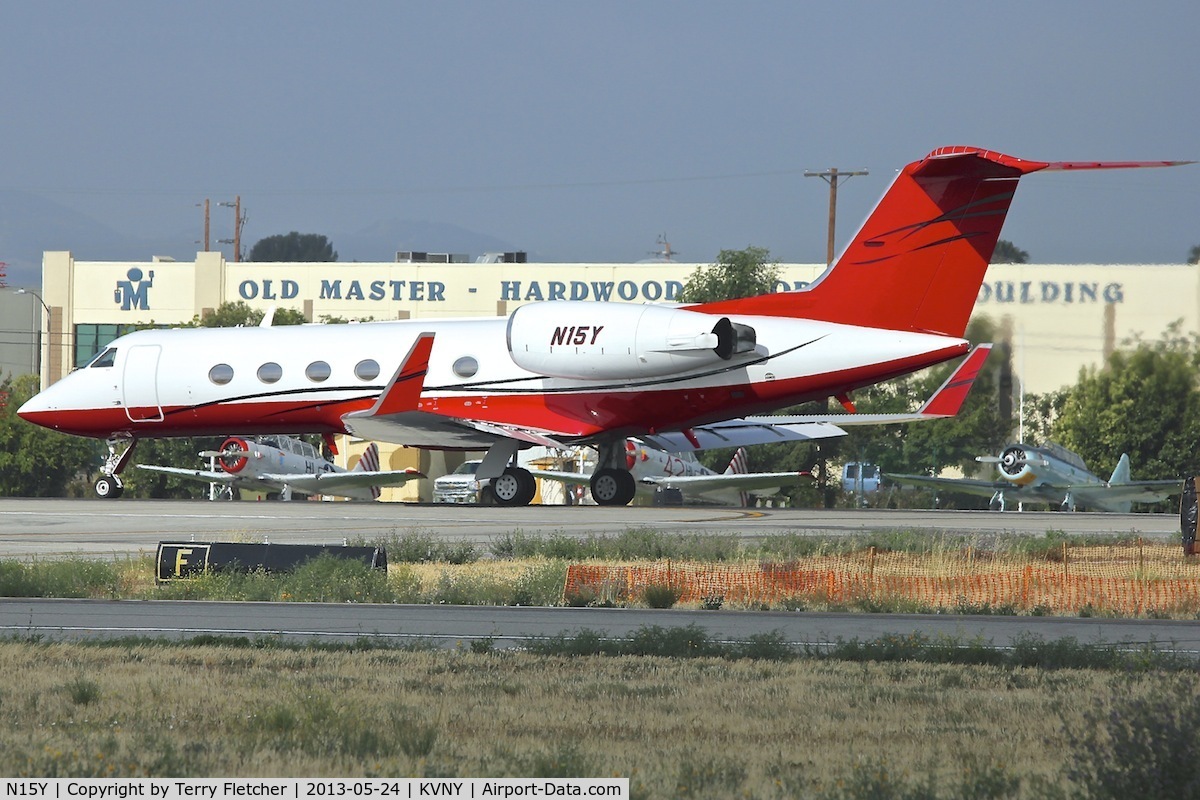N15Y, 1997 Gulfstream Aerospace G-IV C/N 1318, At Van Nuys Airport in May 2013