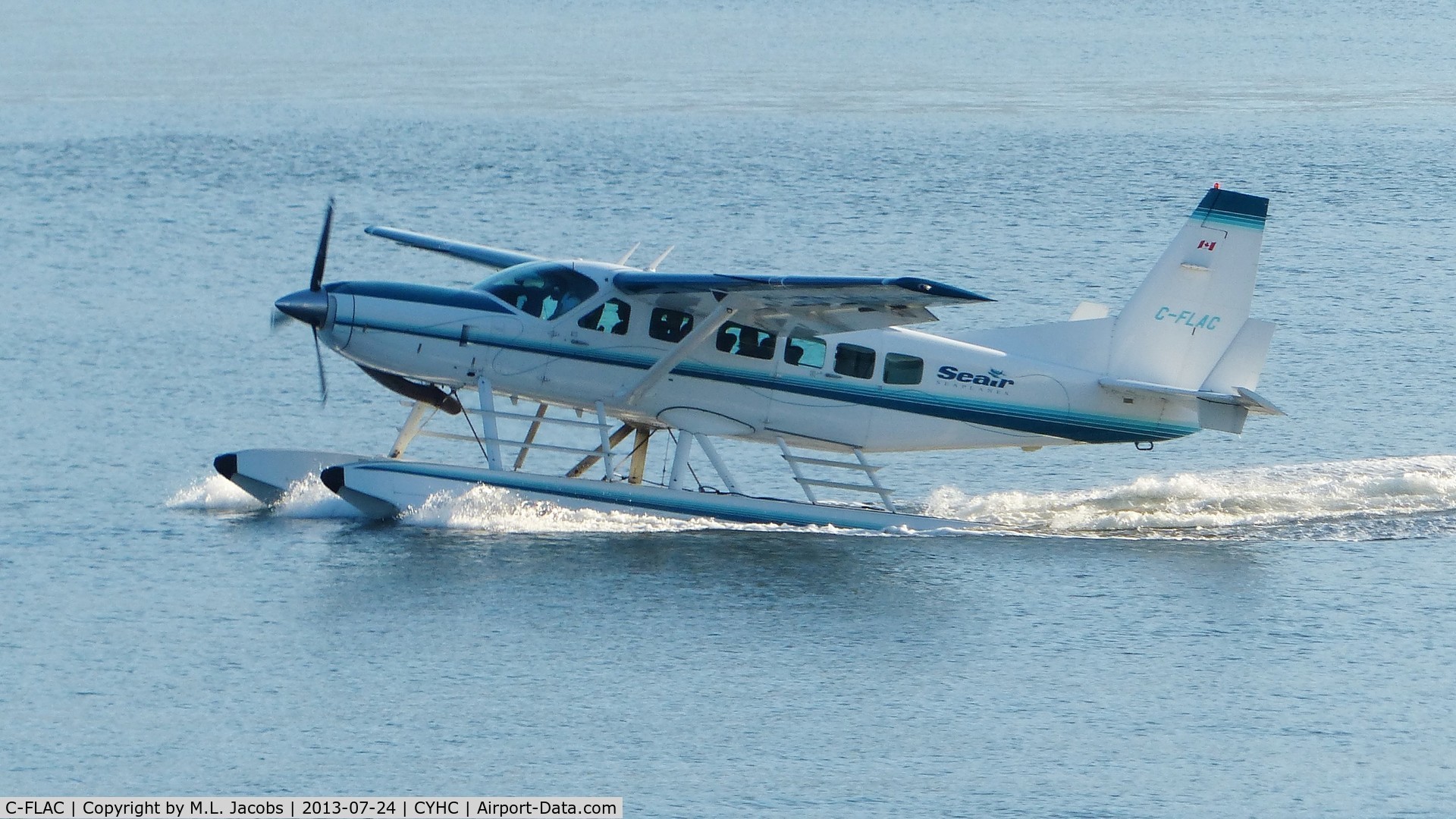 C-FLAC, 2002 Cessna 208 Caravan I C/N 20800357, Seair Seaplanes Cessna flight landing in Coal Harbour.