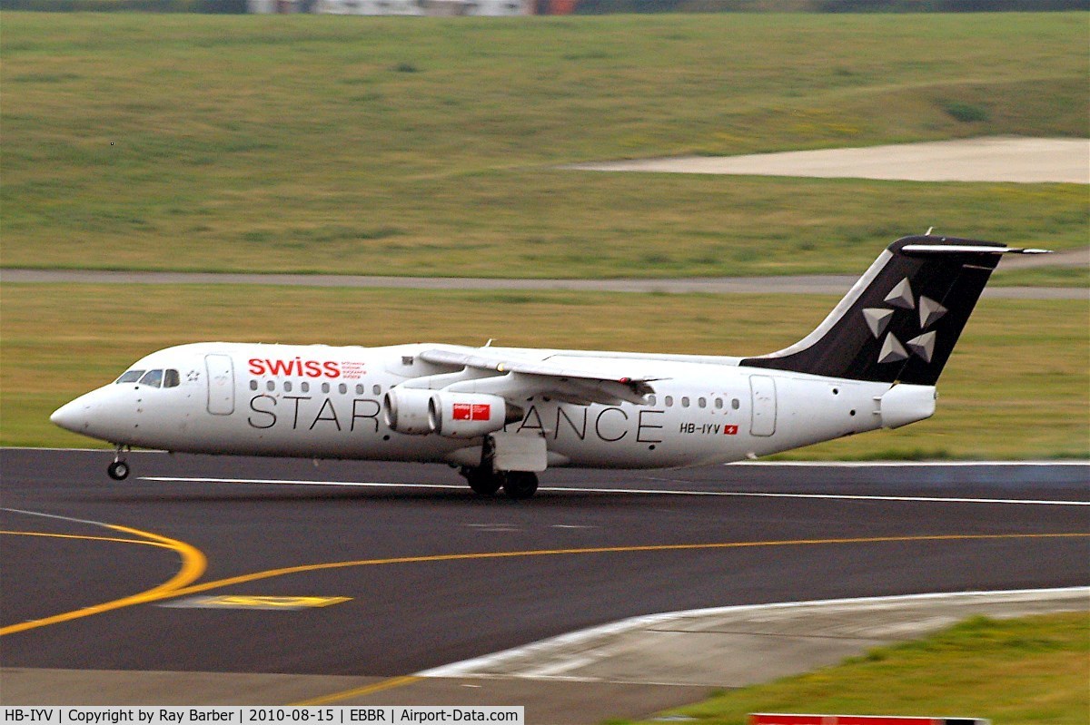 HB-IYV, 2000 British Aerospace Avro 146-RJ100 C/N E3377, BAe 146-RJ100 [E3377] (Swiss European Air Lines) Brussels~OO 15/08/2010