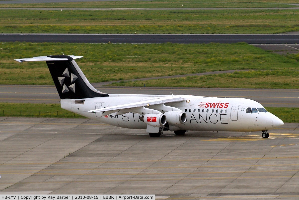 HB-IYV, 2000 British Aerospace Avro 146-RJ100 C/N E3377, BAe 146-RJ100 [E3377] (Swiss European Air Lines) Brussels~OO 15/08/2010