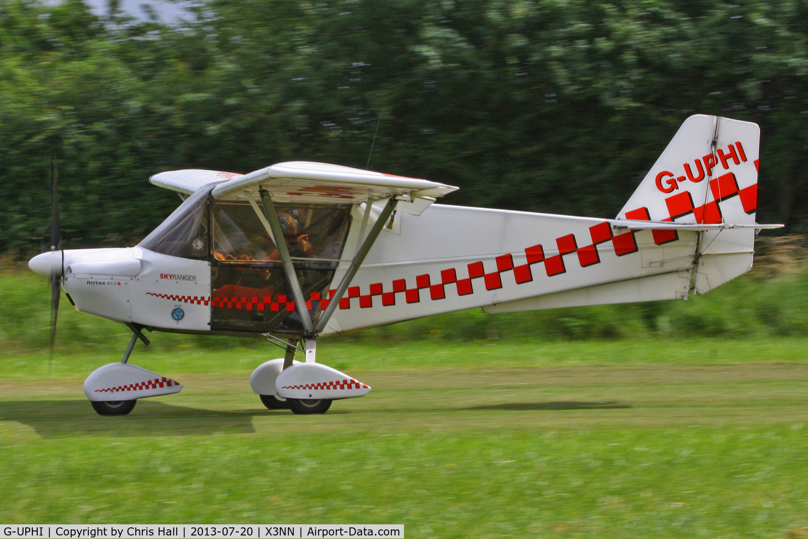 G-UPHI, 2006 Best Off Skyranger Swift 912S(1) C/N BMAA/HB/480, at the Stoke Golding stakeout 2013