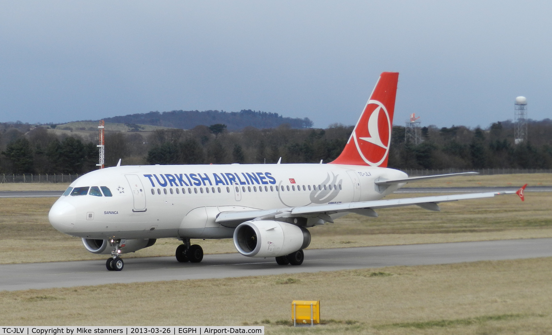 TC-JLV, 2011 Airbus A319-132 C/N 4755, Turkish airlines A319 Taxiing to runway 06 for departure to IST
