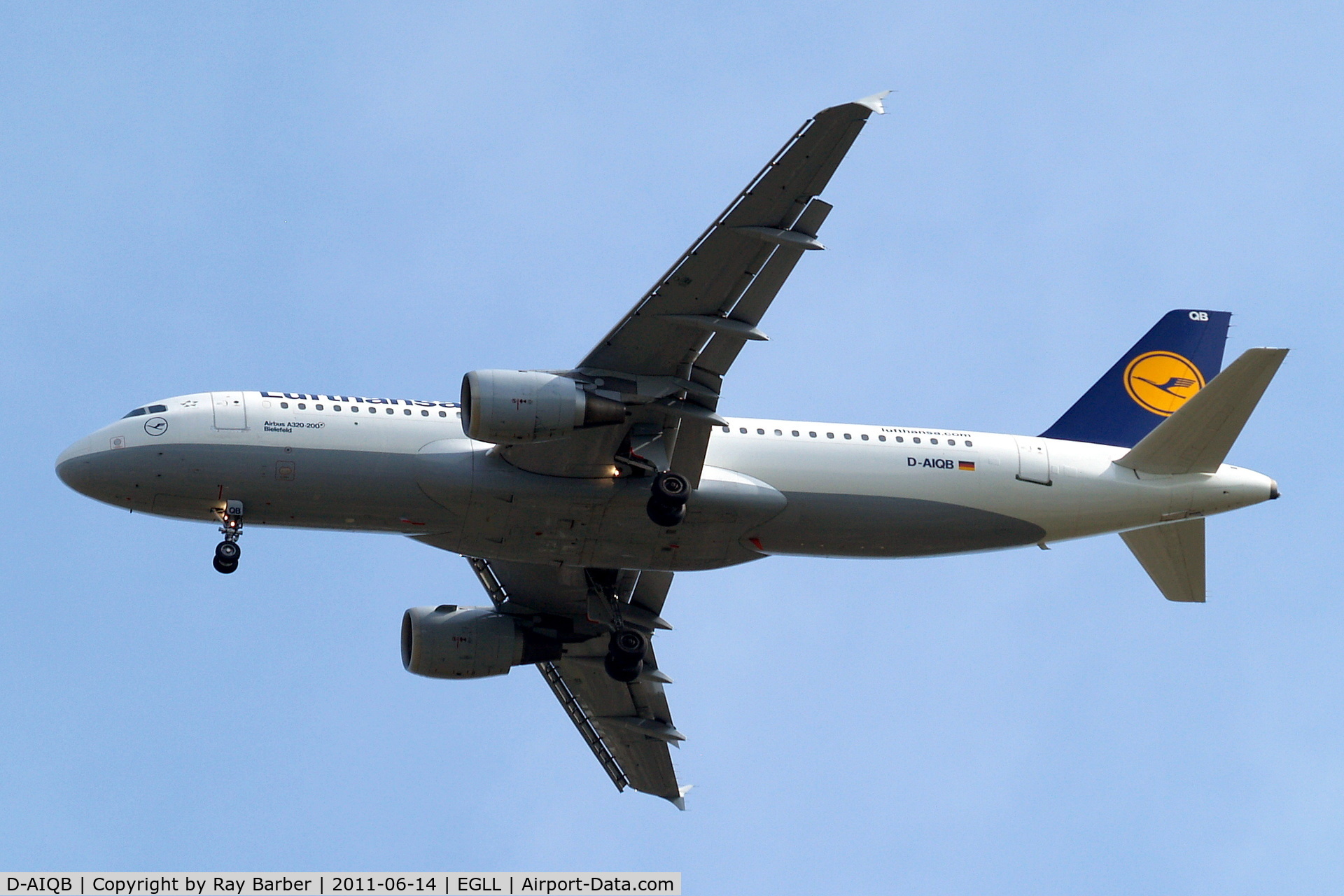 D-AIQB, 1991 Airbus A320-211 C/N 0200, Airbus A320-211 [0200] (Lufthansa) Home~G 14/06/2011. On approach 27R.