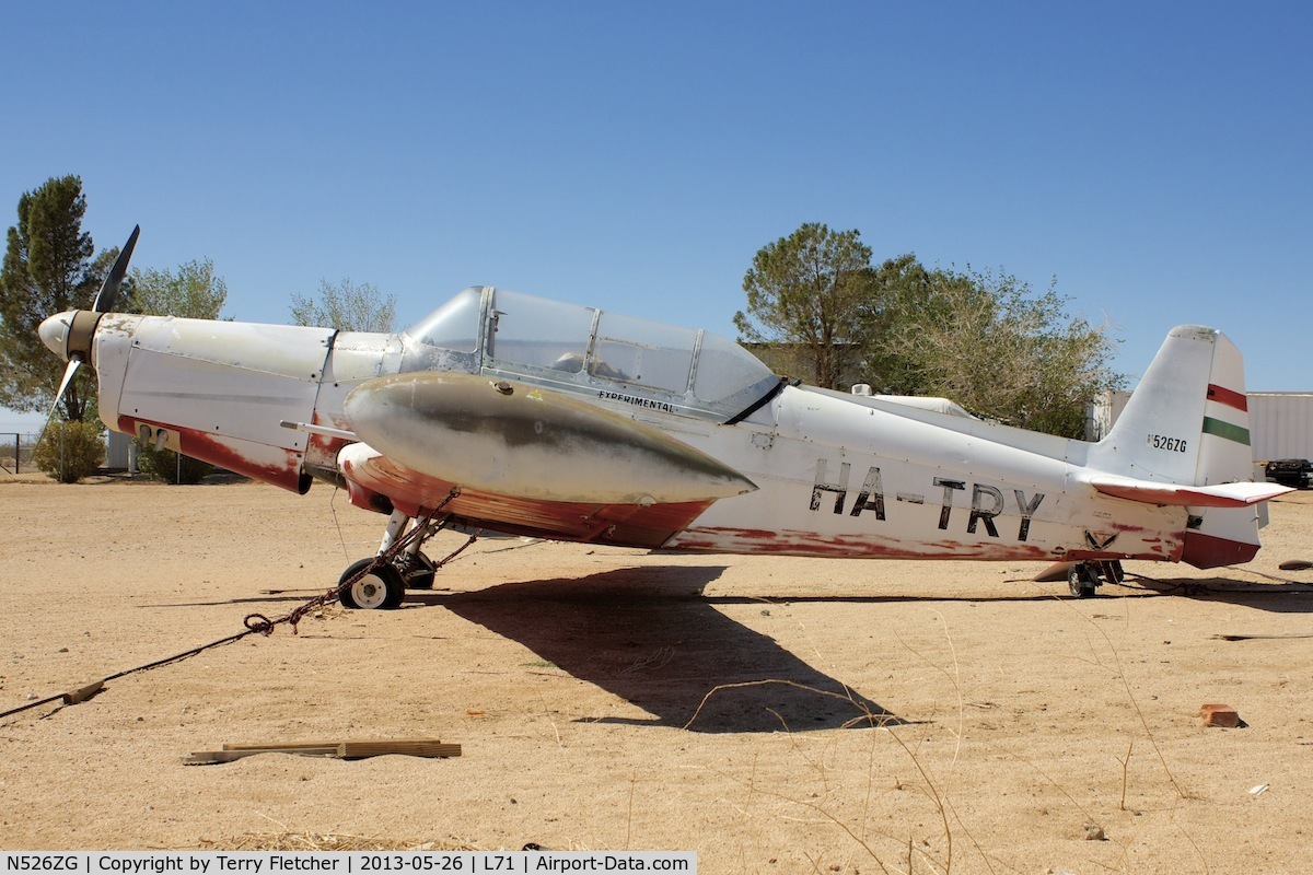 N526ZG, 1967 Zlin Z-326 Trener Master C/N 869, Parked at California City Municipal