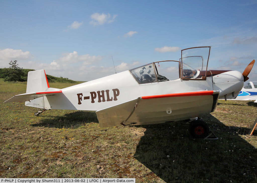 F-PHLP, Jodel D-112 C/N 383, Parked in the grass during LFOC Open Day 2013