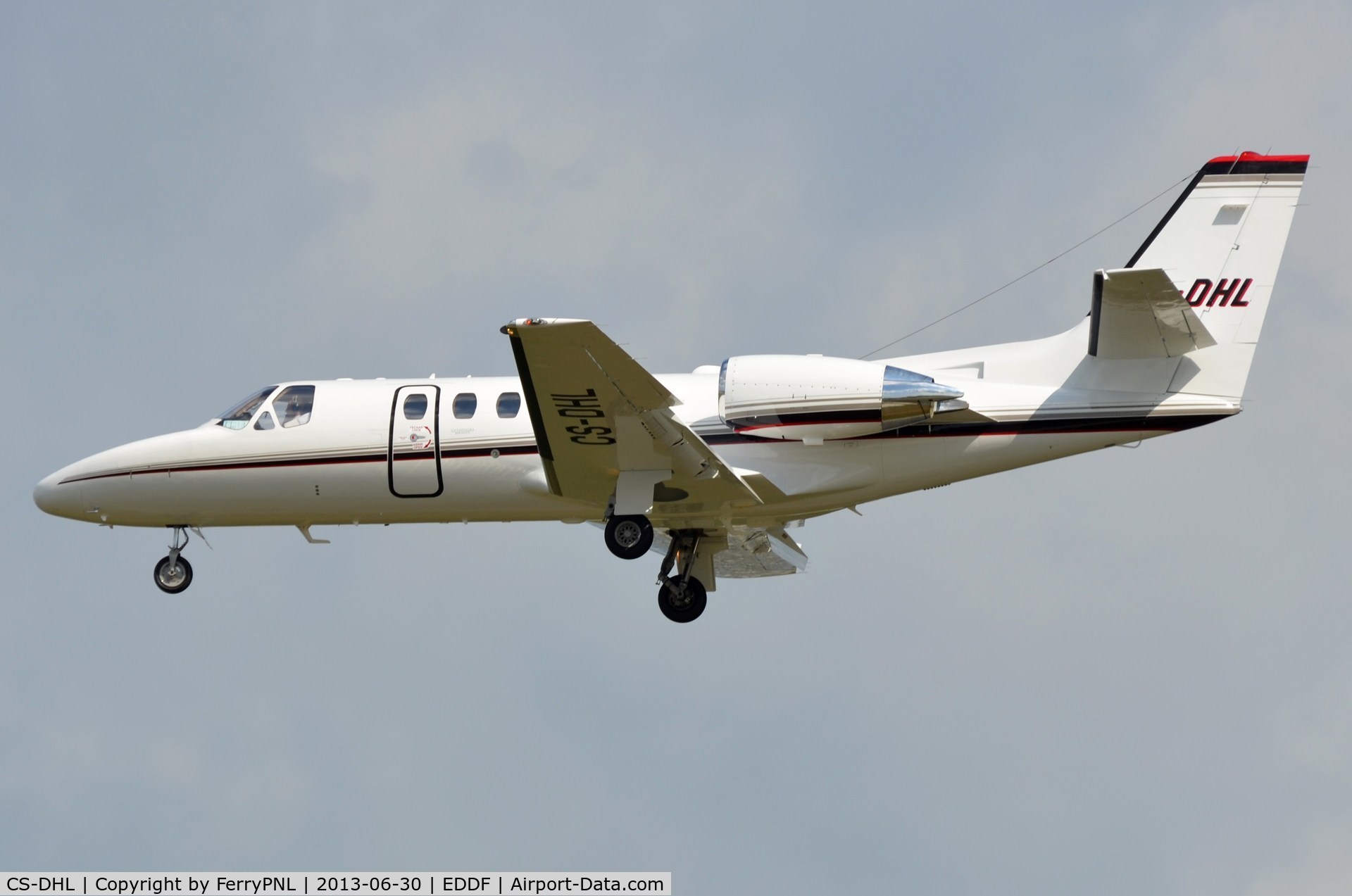 CS-DHL, 2004 Cessna 550 Citation Bravo C/N 550-1092, Netjets Ce550 landing in FRA