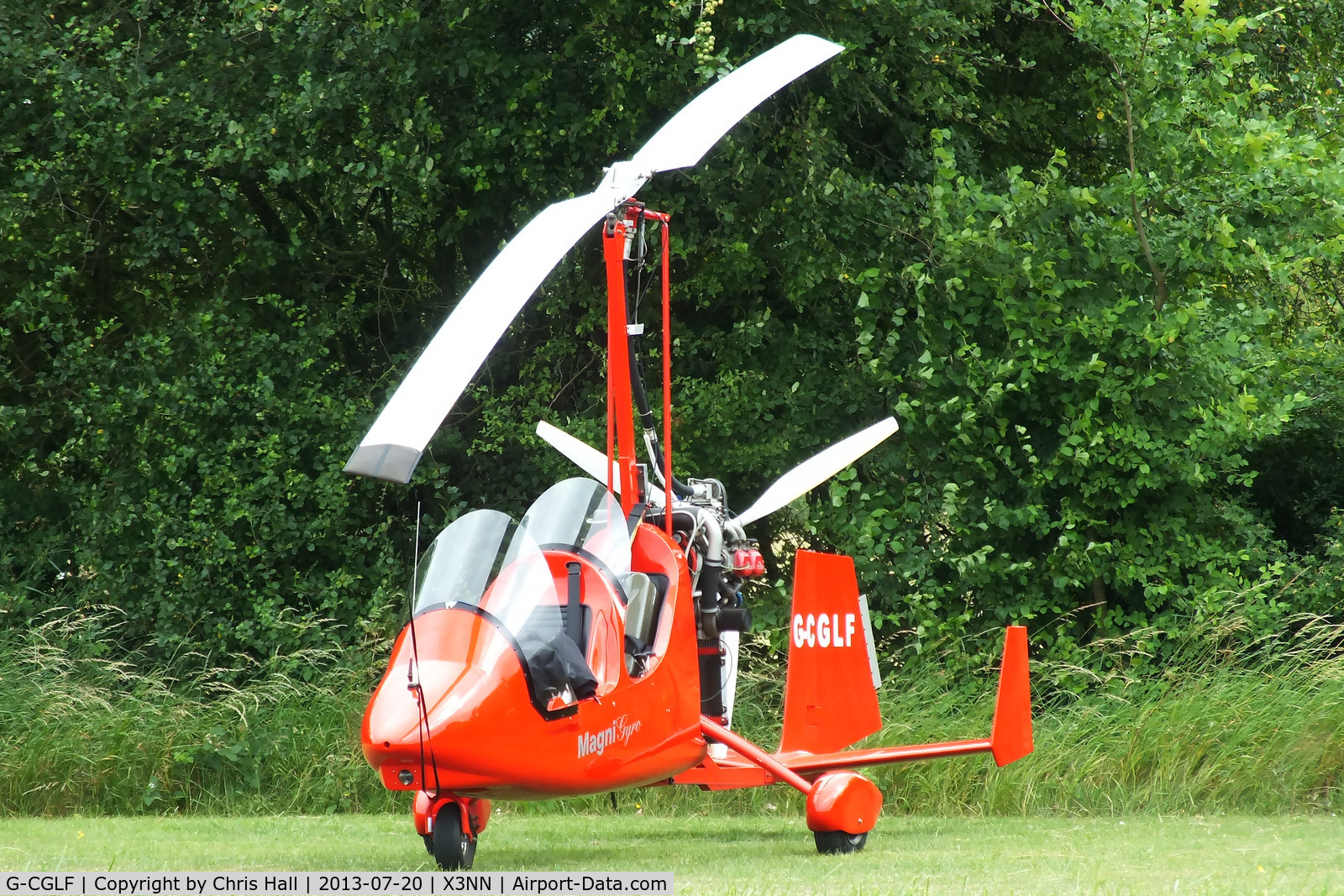 G-CGLF, 2009 Magni Gyro M-16C Tandem Trainer C/N 16-09-5614, at the Stoke Golding stakeout 2013