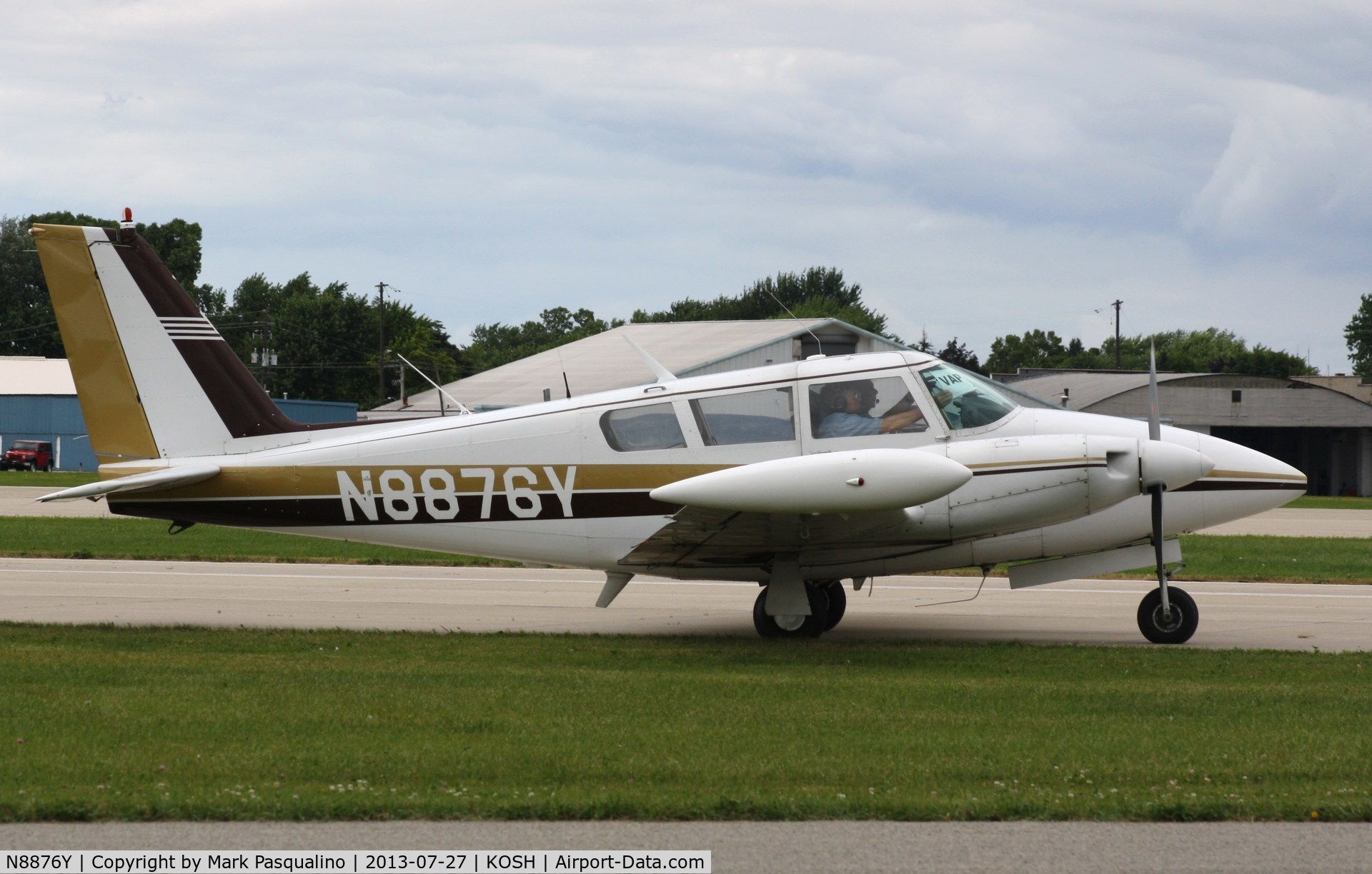 N8876Y, 1970 Piper PA-39 Twin Comanche C/N 39-32, Piper PA-39