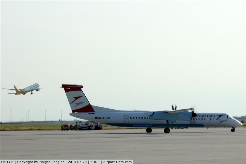 OE-LGE, 2001 De Havilland Canada DHC-8-402Q Dash 8 C/N 4042, Arrival from VIE.....
