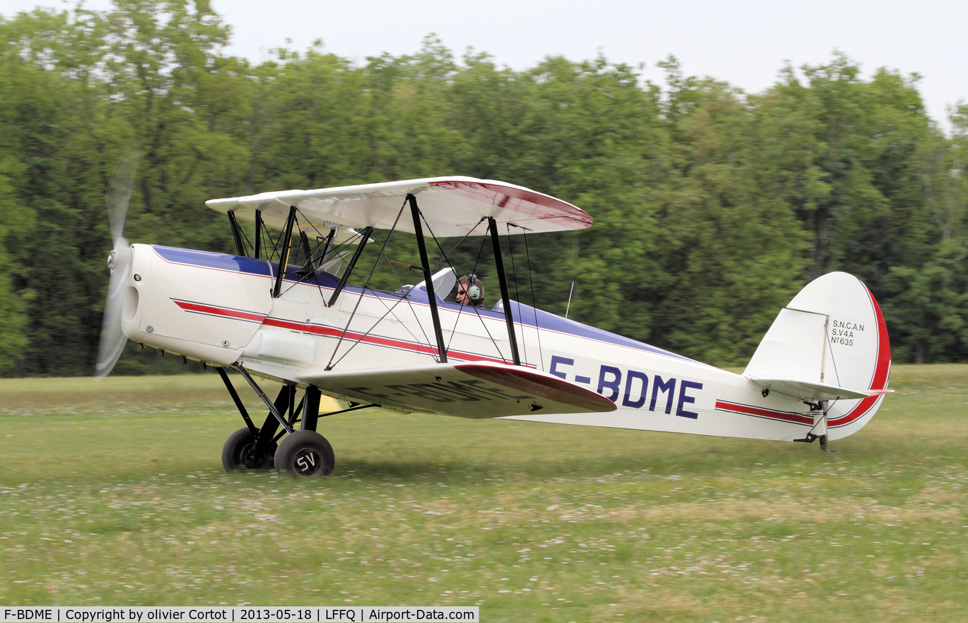 F-BDME, Stampe-Vertongen SV-4A C/N 635, taxiing at the Ferté Alais airshow