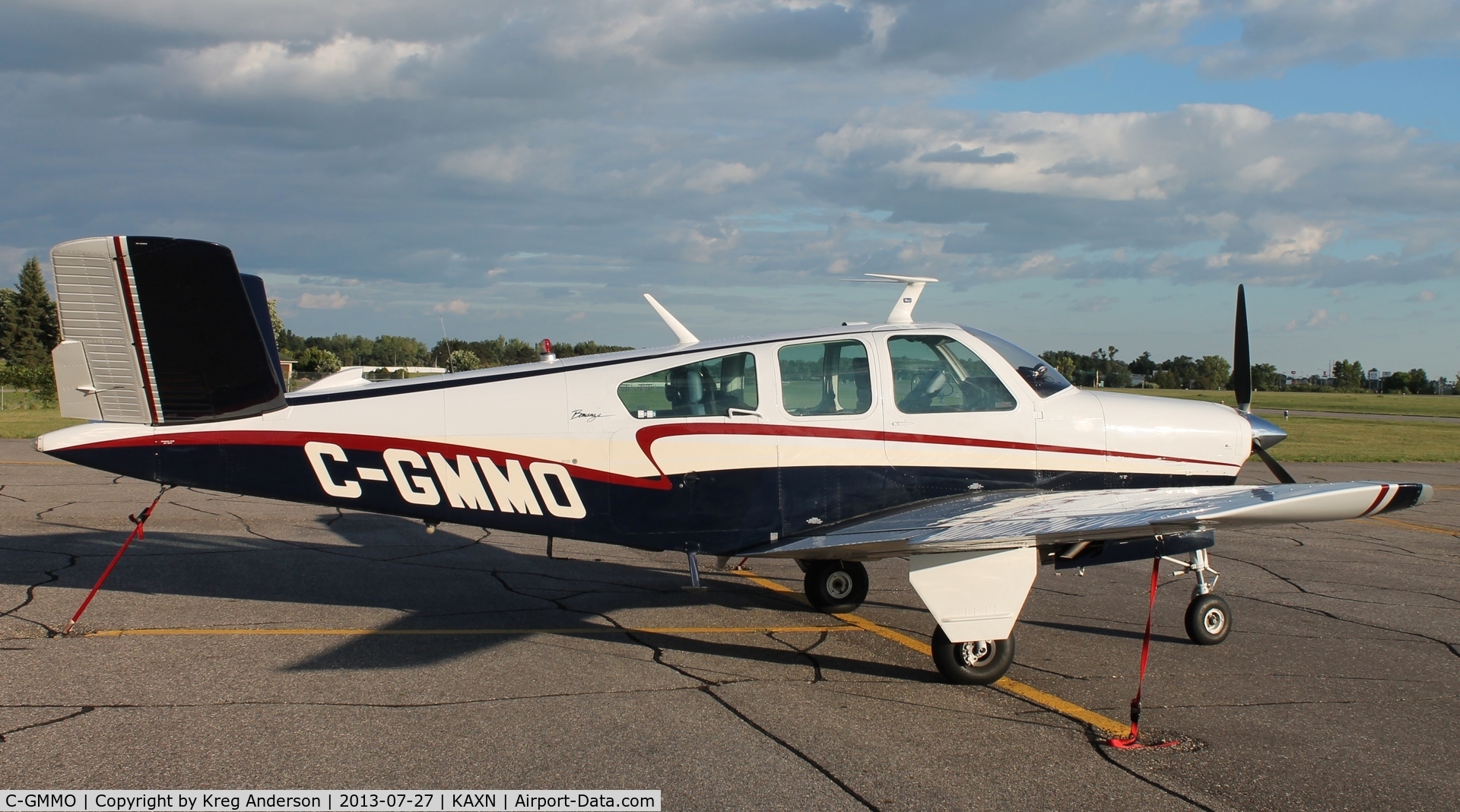 C-GMMO, 1970 Beech V35B Bonanza C/N D-9111, Beech V35B Bonanza on the line.