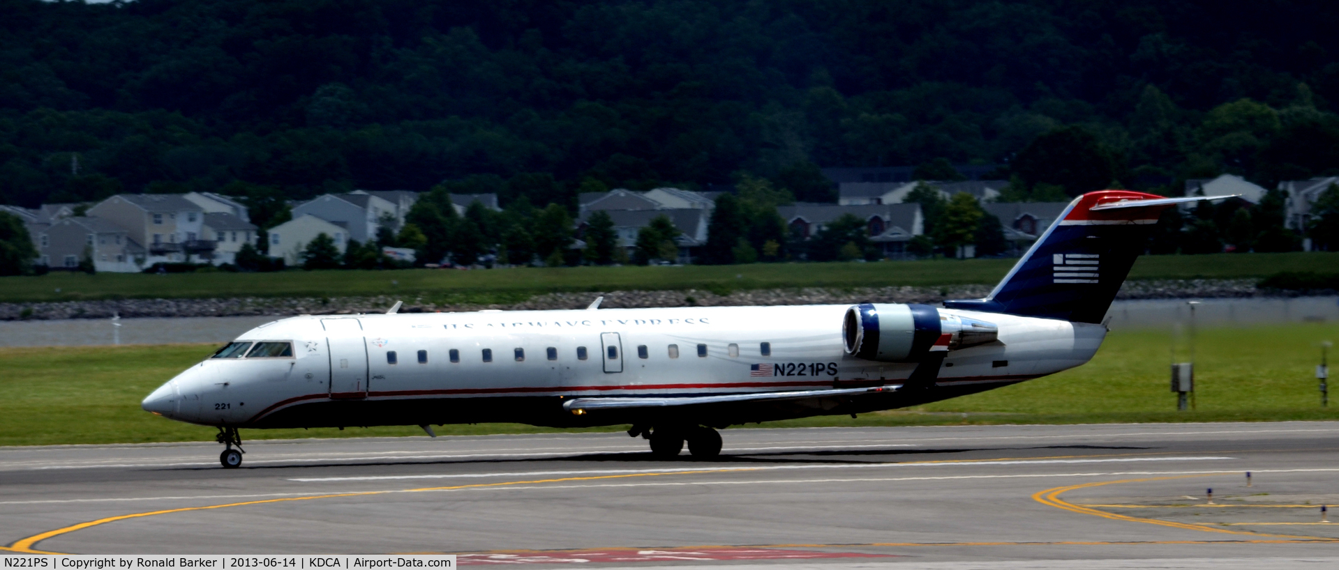 N221PS, 2004 Bombardier CRJ-200LR (CL-600-2B19) C/N 7889, Takeoff DCA