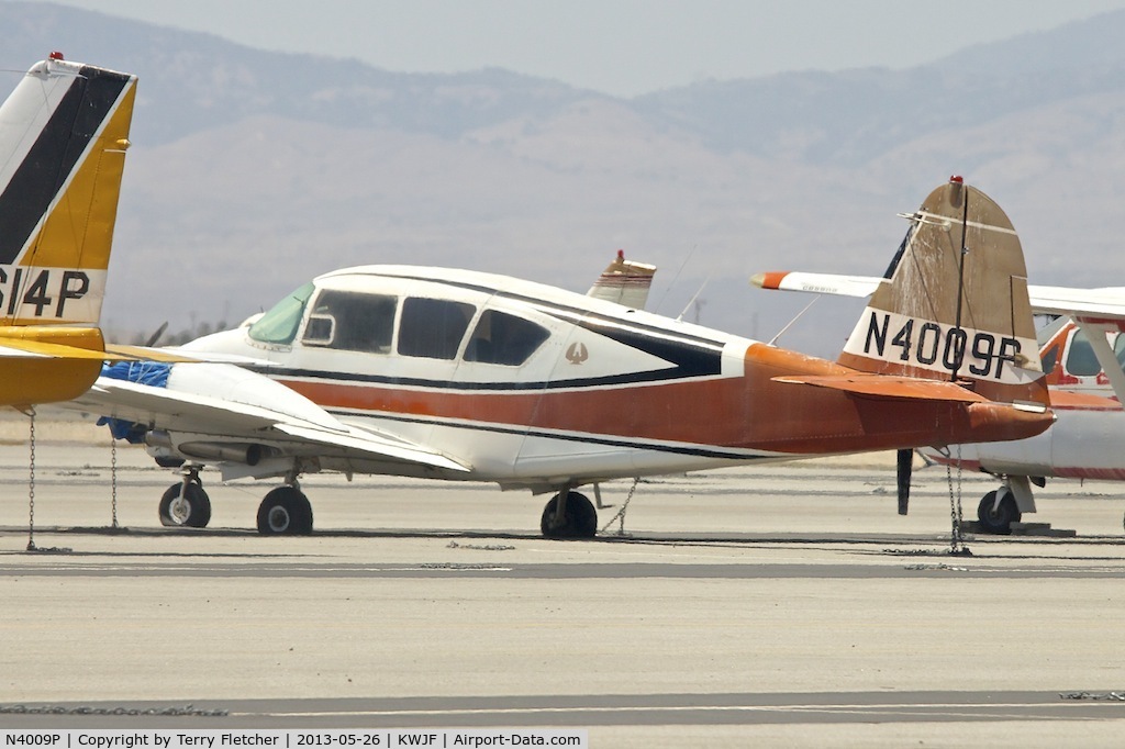 N4009P, 1958 Piper PA-23-160 Apache C/N 23-1484, At Lancaster Fox Field , California