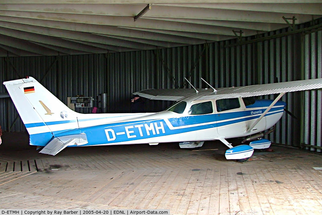 D-ETMH, Cessna 172M C/N 17266298, Cessna 172M Skyhawk [172-66298] Leutkirch~D 20/04/2005