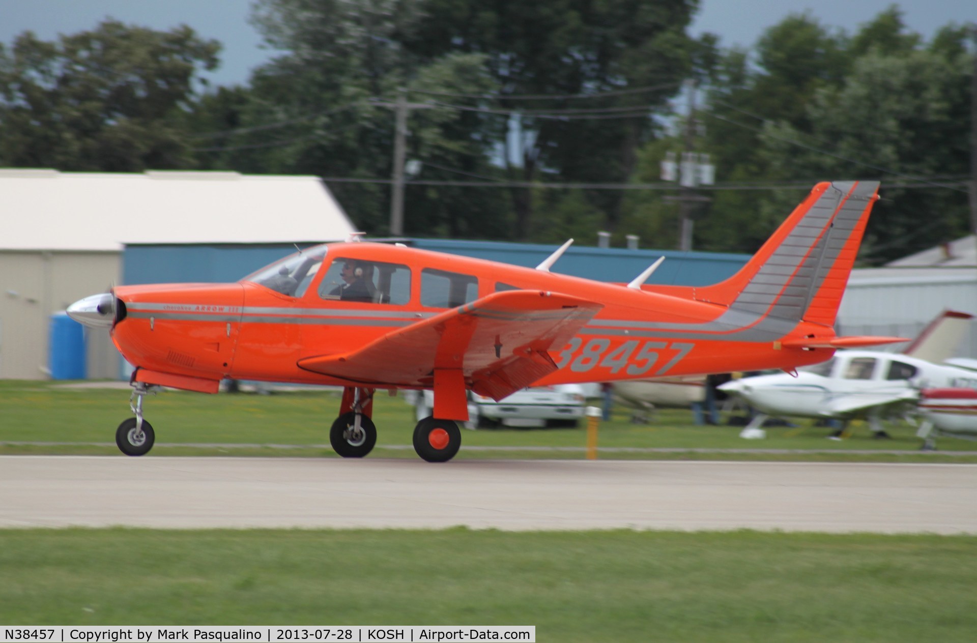 N38457, 1977 Piper PA-28R-201 Cherokee Arrow III C/N 28R-7737094, Piper PA-28R-201