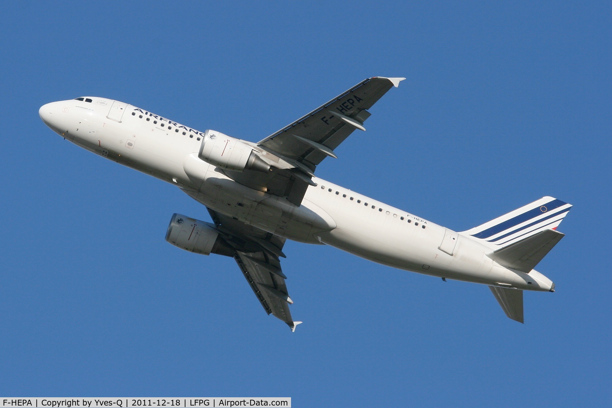 F-HEPA, 2009 Airbus A320-214 C/N 4139, Airbus A320-214, Take off rwy 26R, Roissy Charles De Gaulle Airport (LFPG-CDG)
