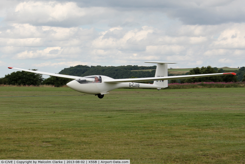 G-CJVE, 1978 Eiriavion PIK-20D C/N 20631, Eiriavion PIK-20D being launched for a cross country flight during The Northern Regional Gliding Competition, Sutton Bank, North Yorks, August 2nd 2013.