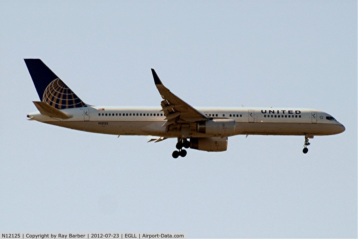N12125, 1998 Boeing 757-224 C/N 28967, Boeing 757-224 [28967] (United Airlines) Home~G 23/07/2012.On approach 27L.
