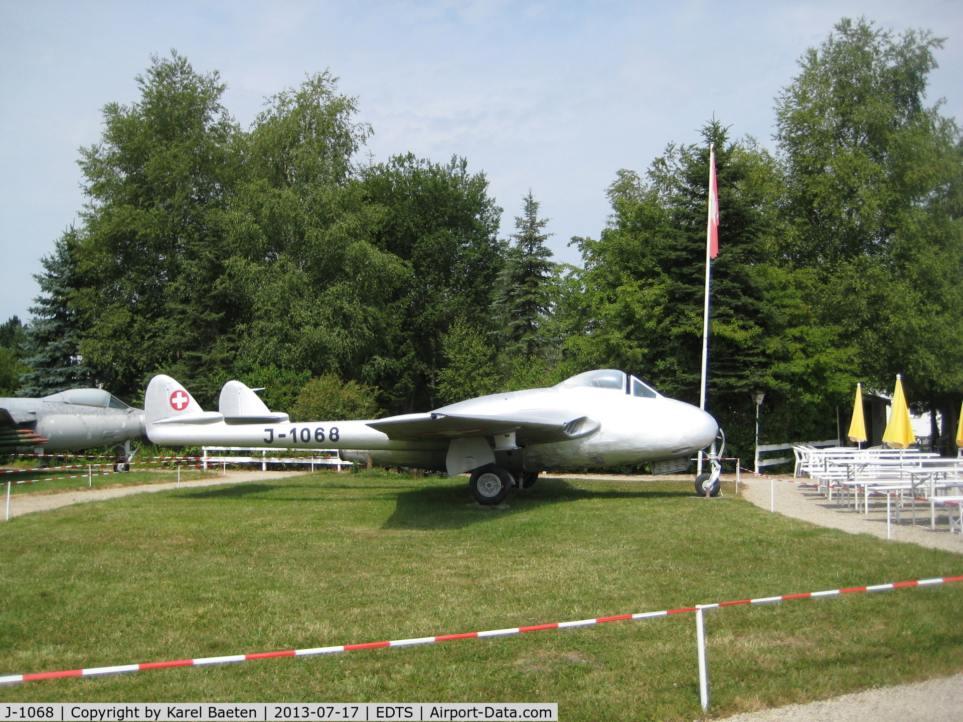 J-1068, De Havilland (FFA) Vampire FB.6 (DH-100) C/N 979, shot in a private museum @Villingen-Schwenningen, Germany
