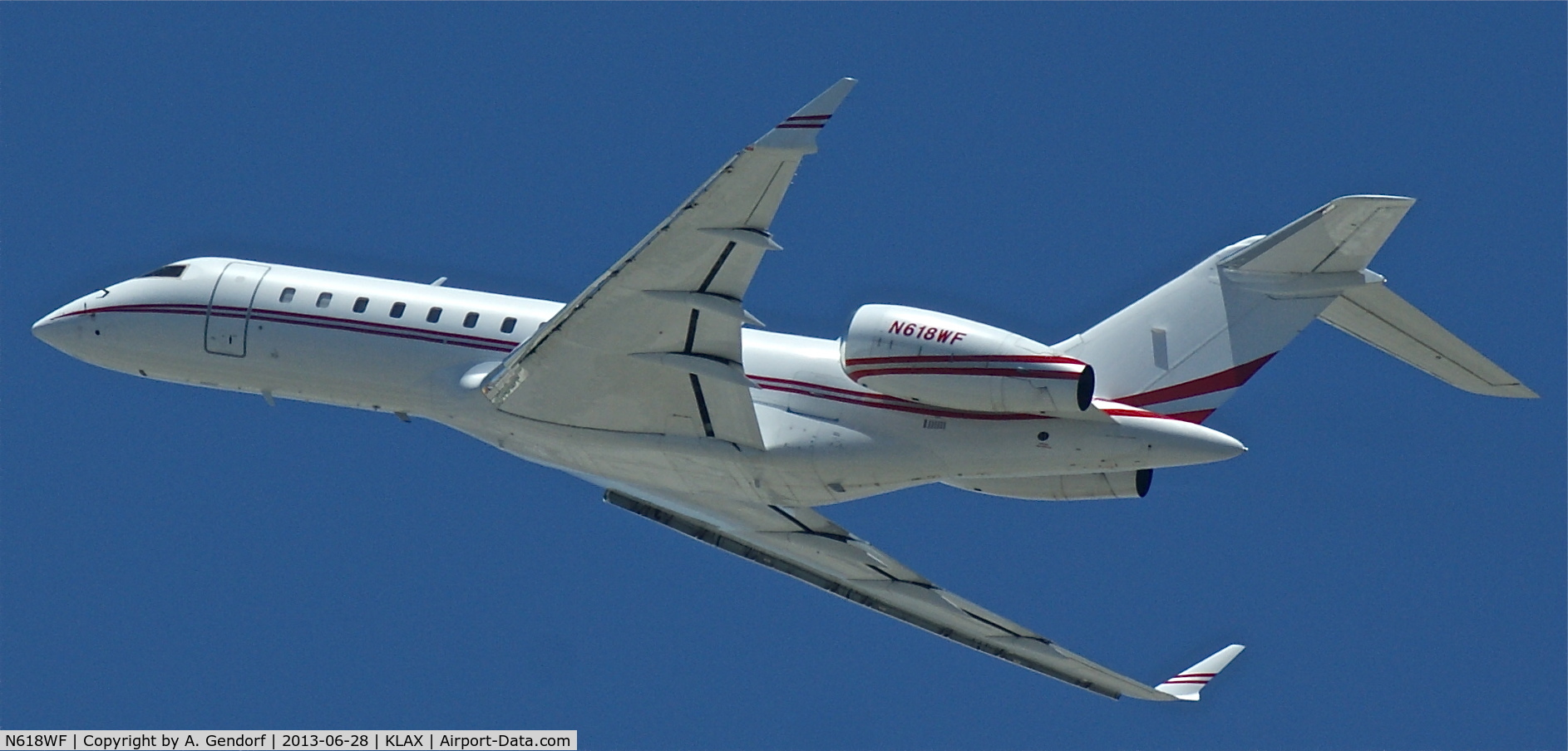 N618WF, 1999 Bombardier BD-700-1A10 Global Express C/N 9005, Untitled, is departing Los Angeles Int´l(KLAX)