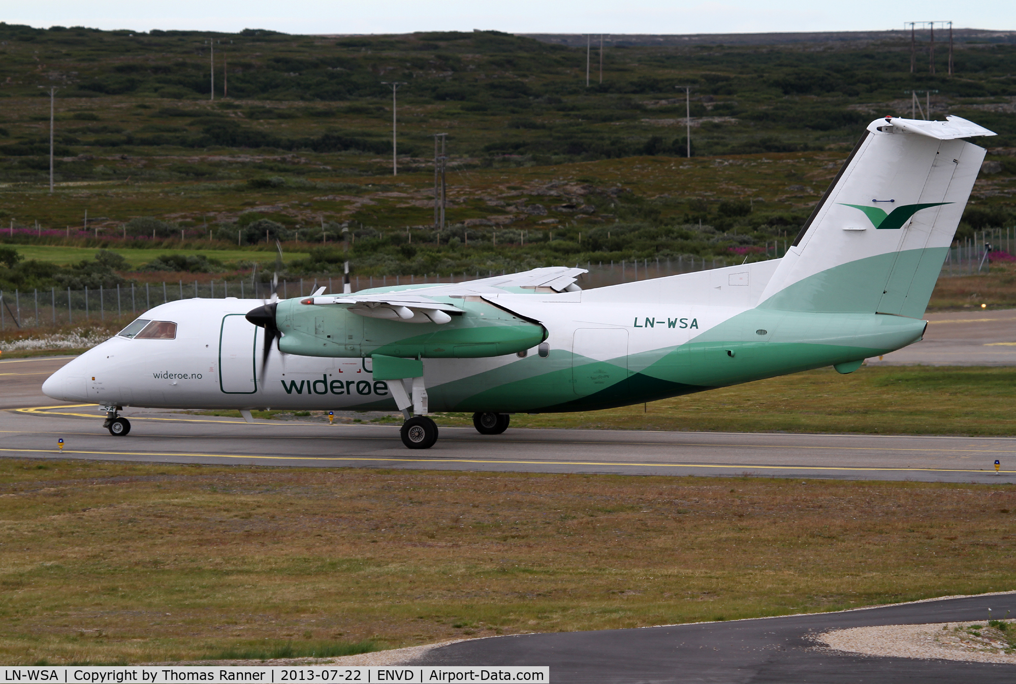 LN-WSA, 1996 De Havilland Canada DHC-8-202 Dash 8 C/N 435, Widerøe DHC-8