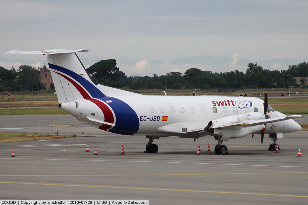 EC-JBD, 1986 Embraer EMB-120ER Brasilia C/N 120012, Parked