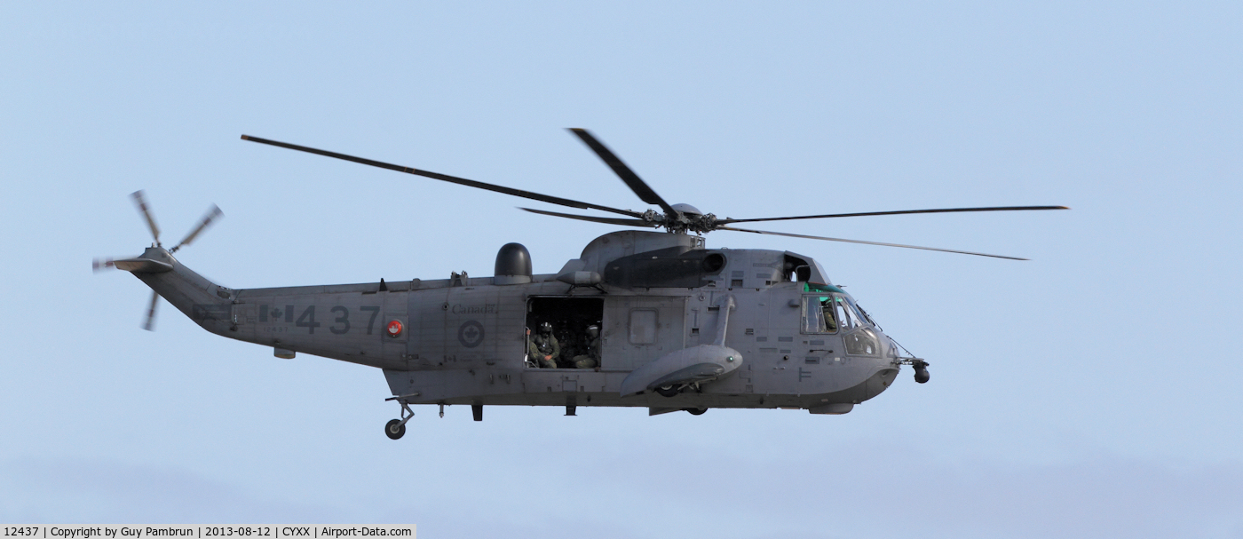 12437, United Aircraft of Canada CH-124B Sea King C/N 61380, Departing after the 2013 Abbotsford Airshow