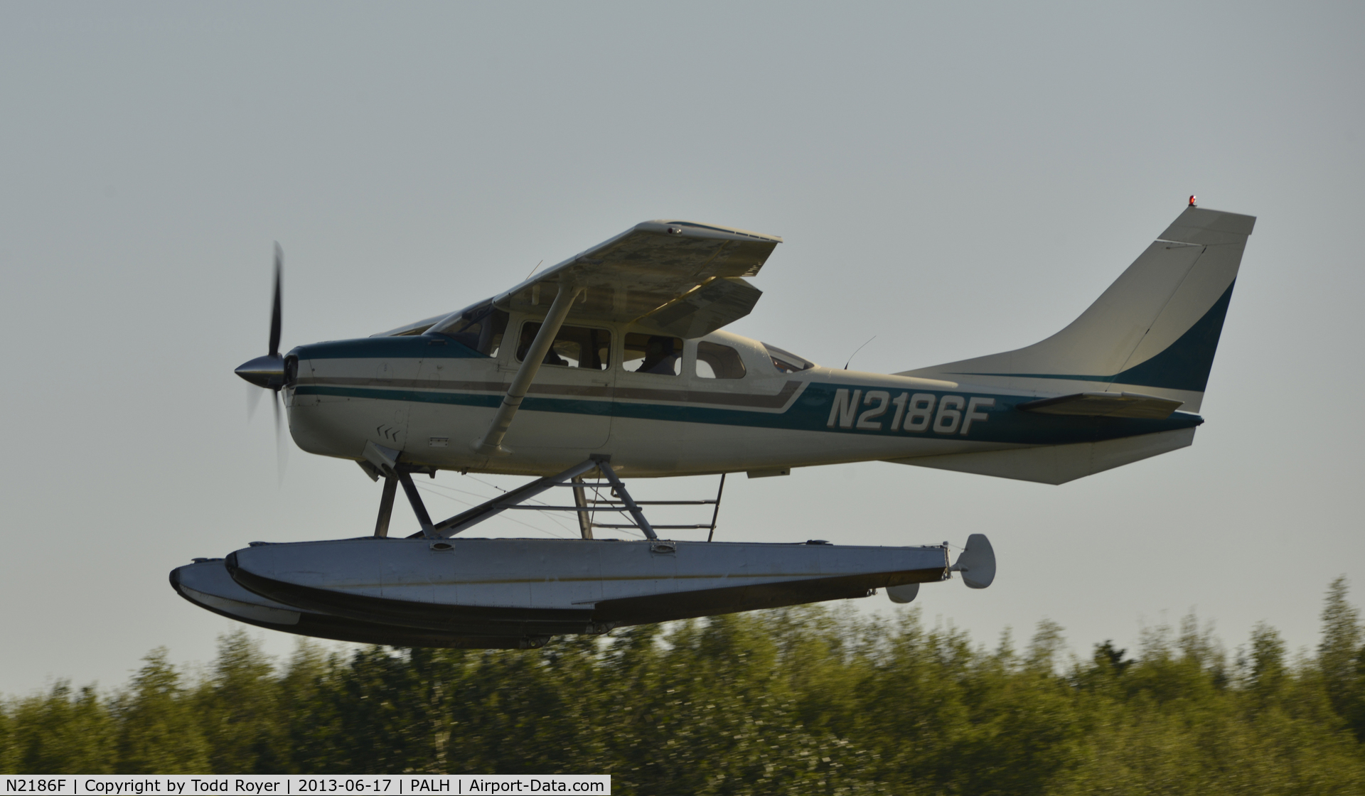 N2186F, 1965 Cessna U206 Super Skywagon C/N U206-0386, Deoarting Lake Hood