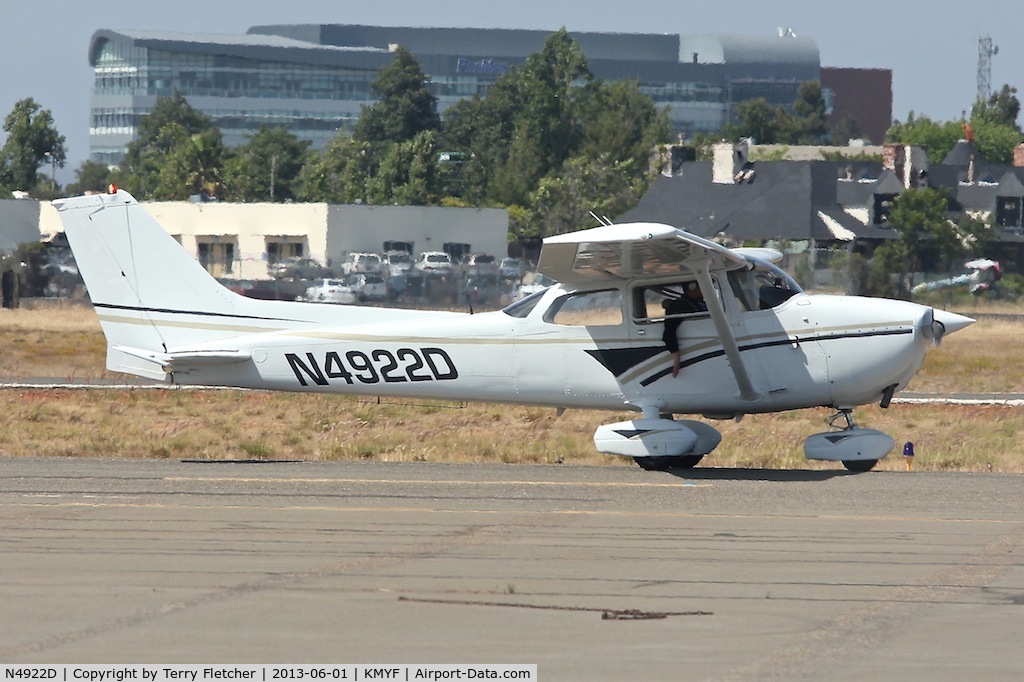 N4922D, 1979 Cessna 172N C/N 17272398, At Montgomery Field , San Diego , California