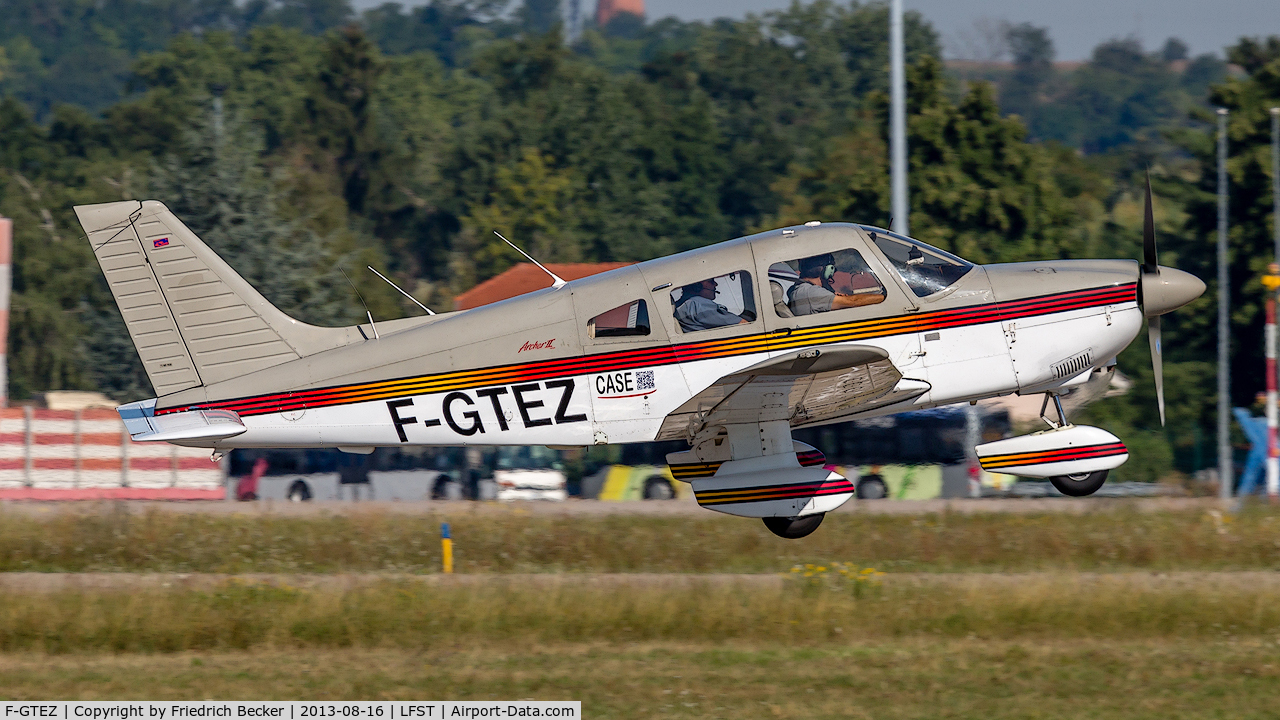 F-GTEZ, Piper PA-28-181 Archer C/N 28-90165, departure from Strasbourg