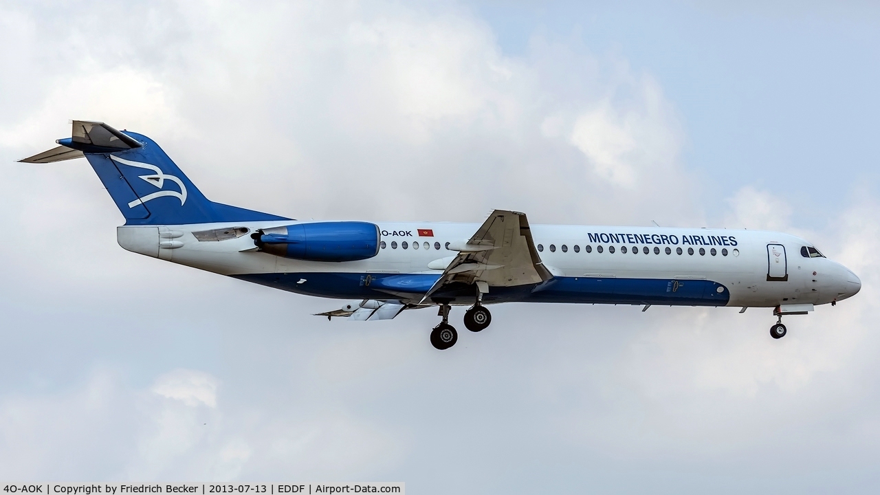 4O-AOK, 1989 Fokker 100 (F-28-0100) C/N 11272, on final RW07R