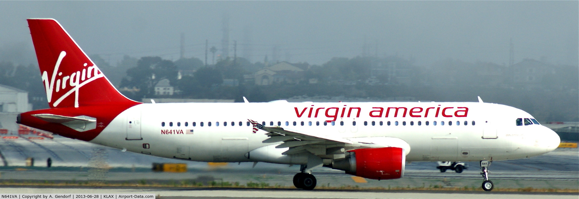 N641VA, 2008 Airbus A320-214 C/N 3656, Virgin America, is speeding up on RWY 24L at Los Angeles Int´l(KLAX)
