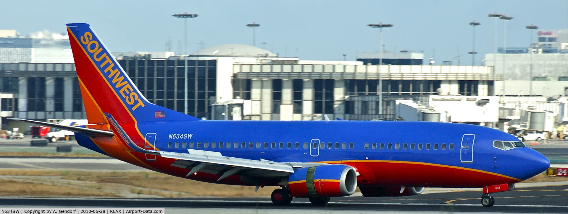 N634SW, 1996 Boeing 737-3H4 C/N 27937, Southwest Airlines, seen here after landing on RWY 24R at Los Angeles Int´l(KLAX)