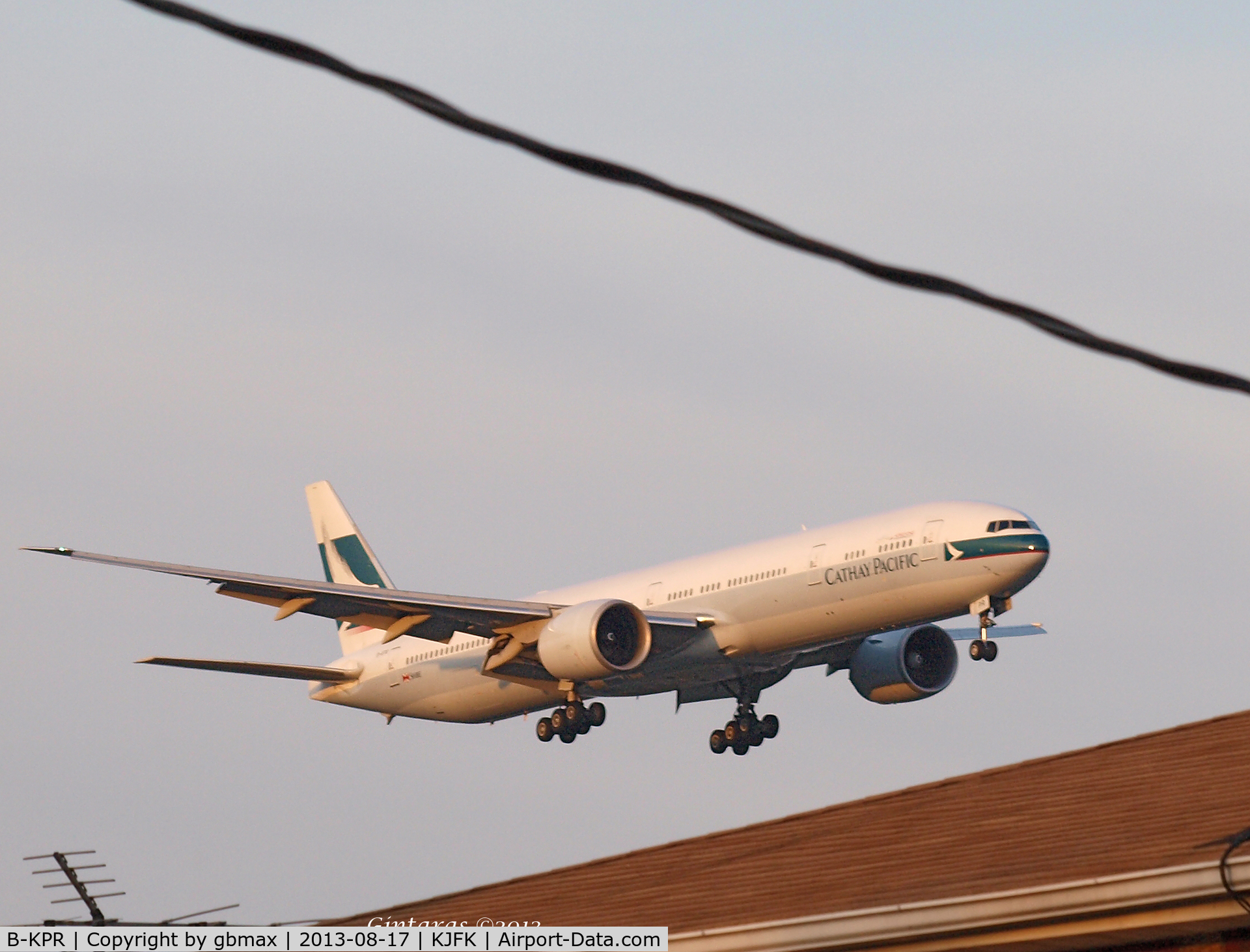 B-KPR, 2010 Boeing 777-367/ER C/N 36163, Seconds before landing on L22, JFK