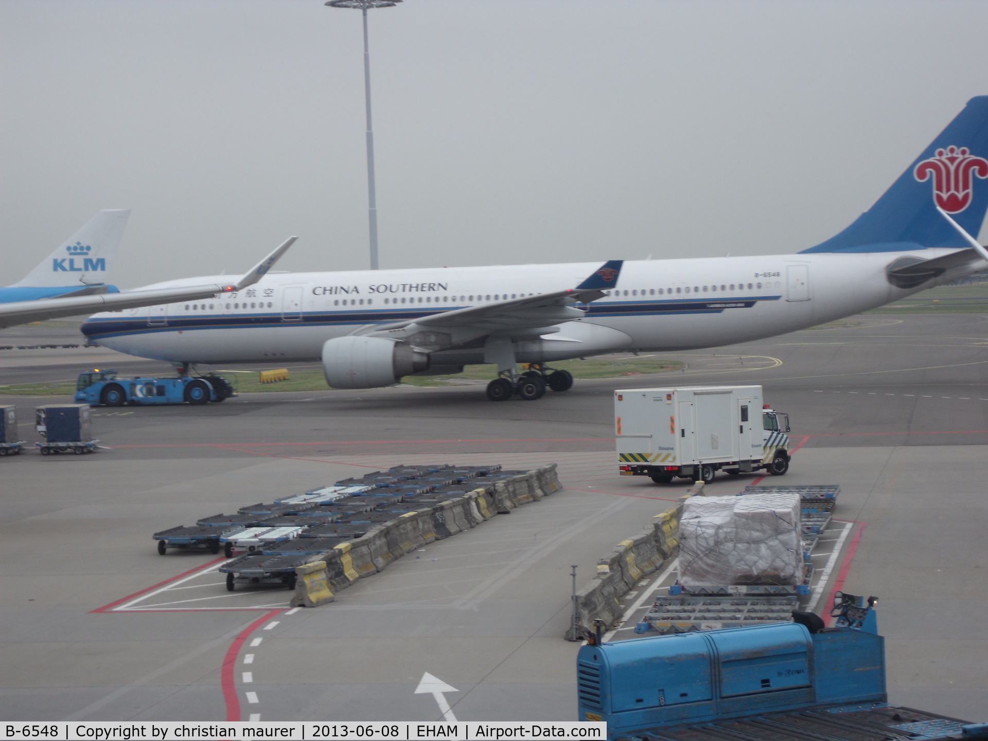 B-6548, 2012 Airbus A330-223 C/N 1335, CHINA SOUTHERN A330 BEING TUGED