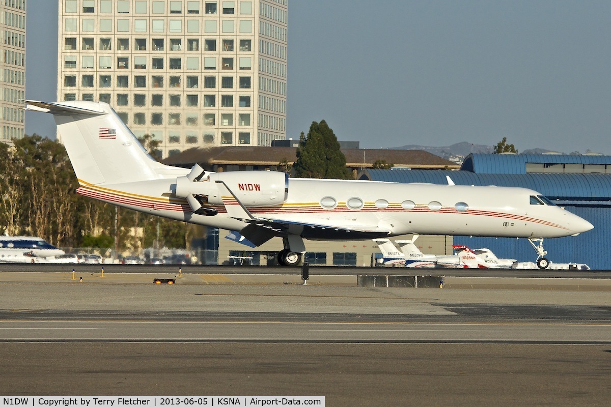 N1DW, 2009 Gulfstream Aerospace GIV-X (G450) C/N 4176, At John Wayne , Orange County Airport , Santa Ana , California