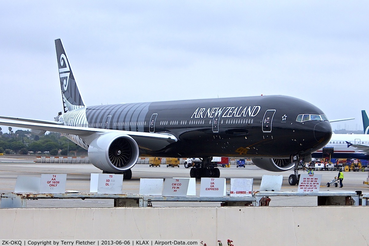 ZK-OKQ, 2011 Boeing 777-306/ER C/N 40689, At Los Angeles Airport , California