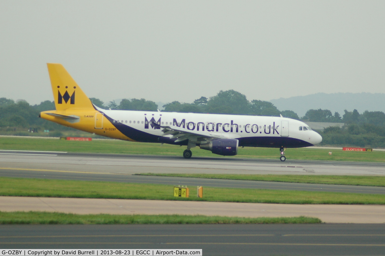 G-OZBY, 2000 Airbus A320-214 C/N 1320, Monarch Airbus A320-214 landed at Manchester Airport.
