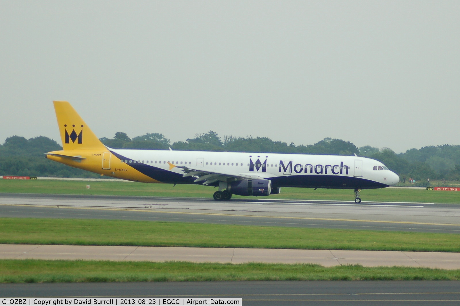 G-OZBZ, 2001 Airbus A321-231 C/N 1421, Monarch Airbus A321-231 Landed at Manchester Airport.