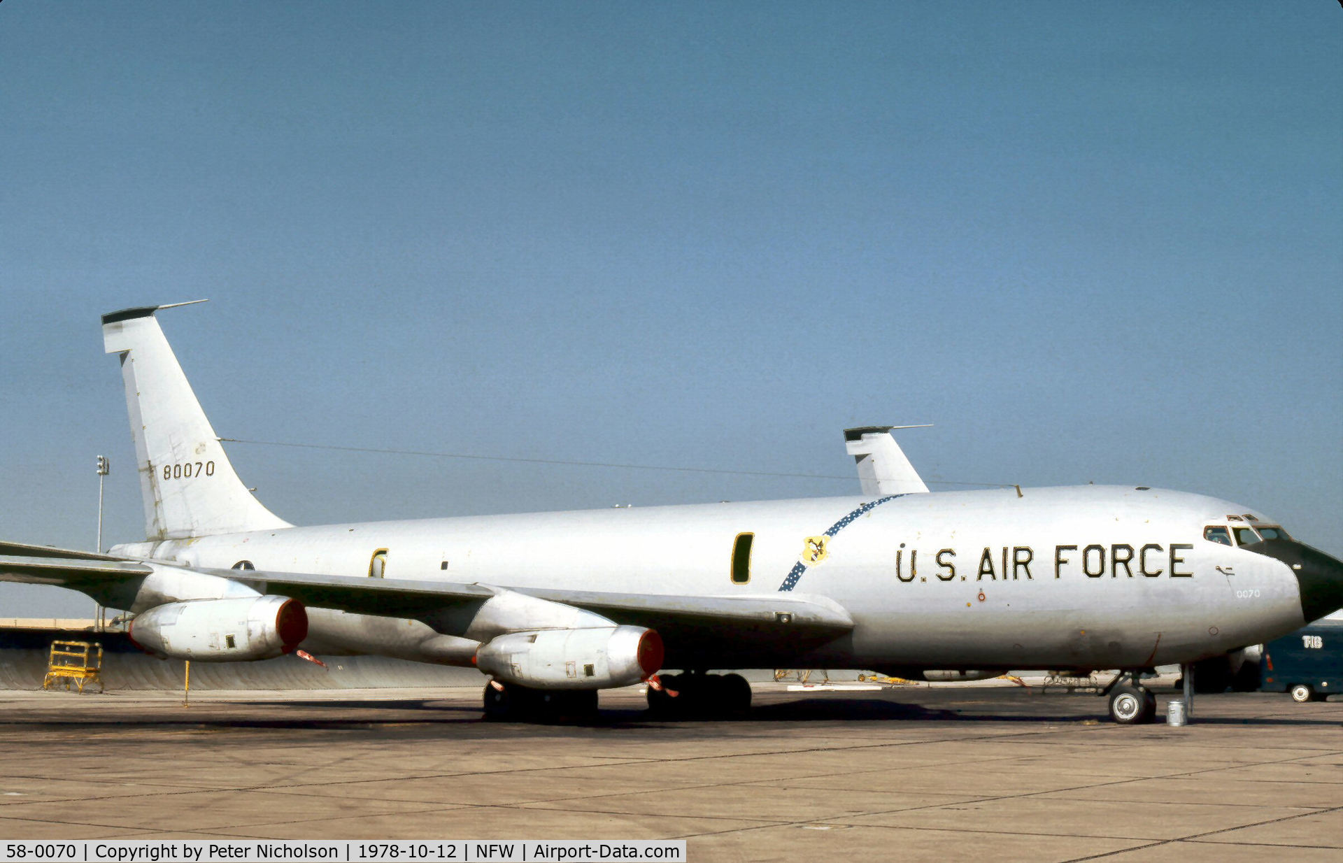 58-0070, 1958 Boeing KC-135A Stratotanker C/N 17815, Another view of this KC-135A Stratotanker of 7th Air Refuelling Squadron/7th Bomb Wing on the flight-line at Carswell AFB in October 1978