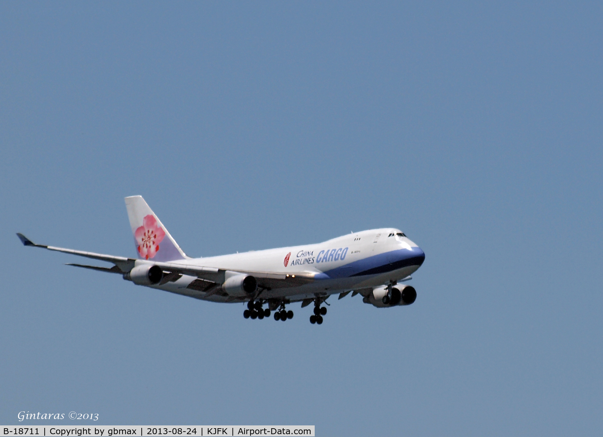 B-18711, 2002 Boeing 747-409F/SCD C/N 30768, Final approach to JFK