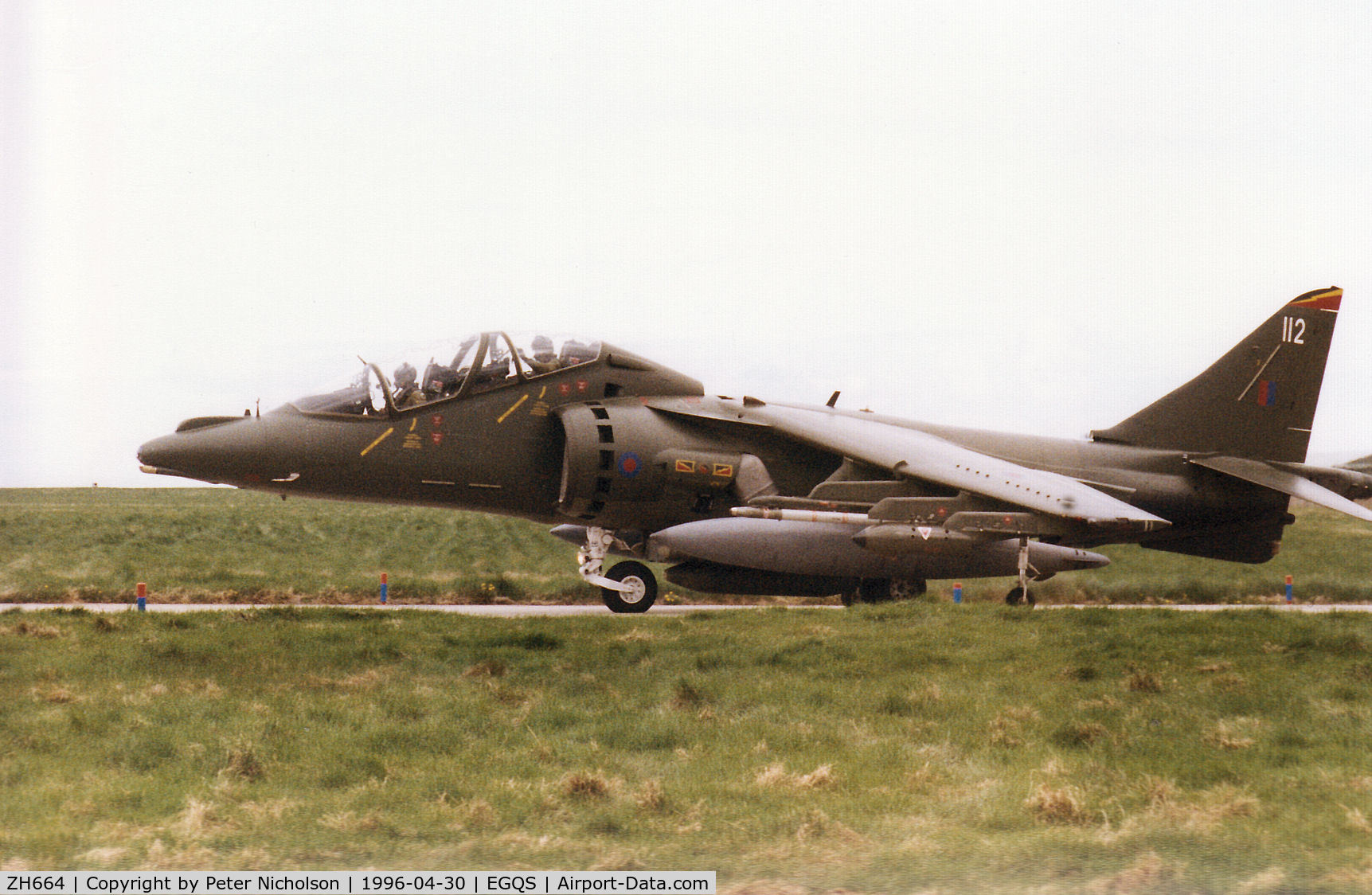 ZH664, 1995 British Aerospace Harrier T.10 C/N TX012, Harrier T.10 of 4 Squadron at RAF Wittering taxying to Runway 05 at RAF Lossiemouth in April 1996.