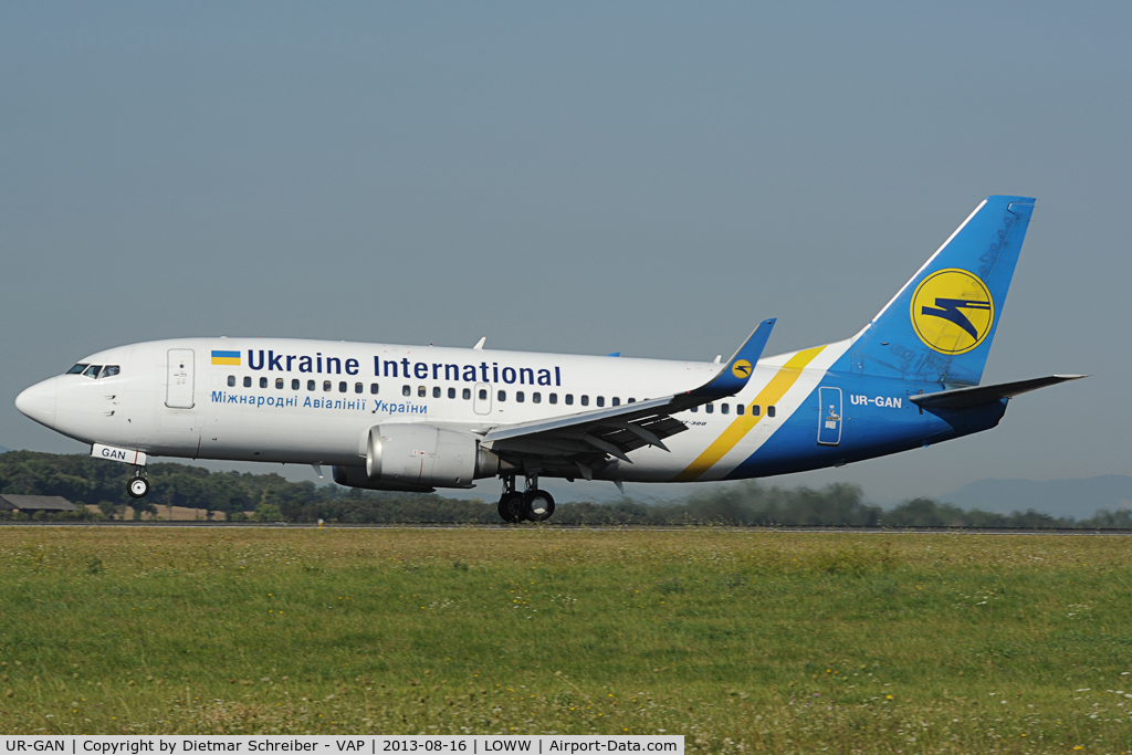 UR-GAN, 1998 Boeing 737-36N C/N 28569, Ukraine International Boeing 737-300