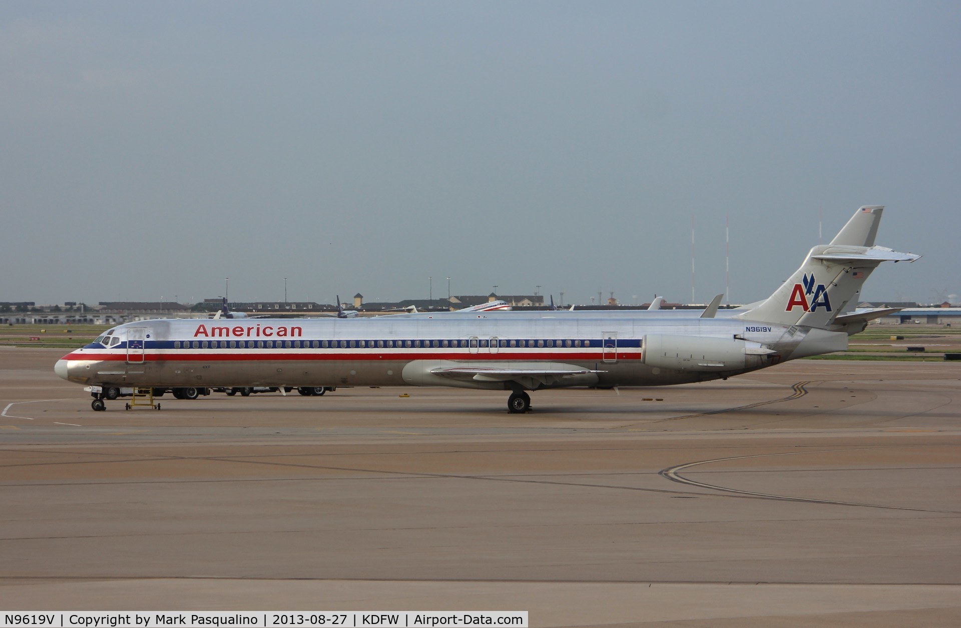 N9619V, 1997 McDonnell Douglas MD-83 (DC-9-83) C/N 53566, MD-83