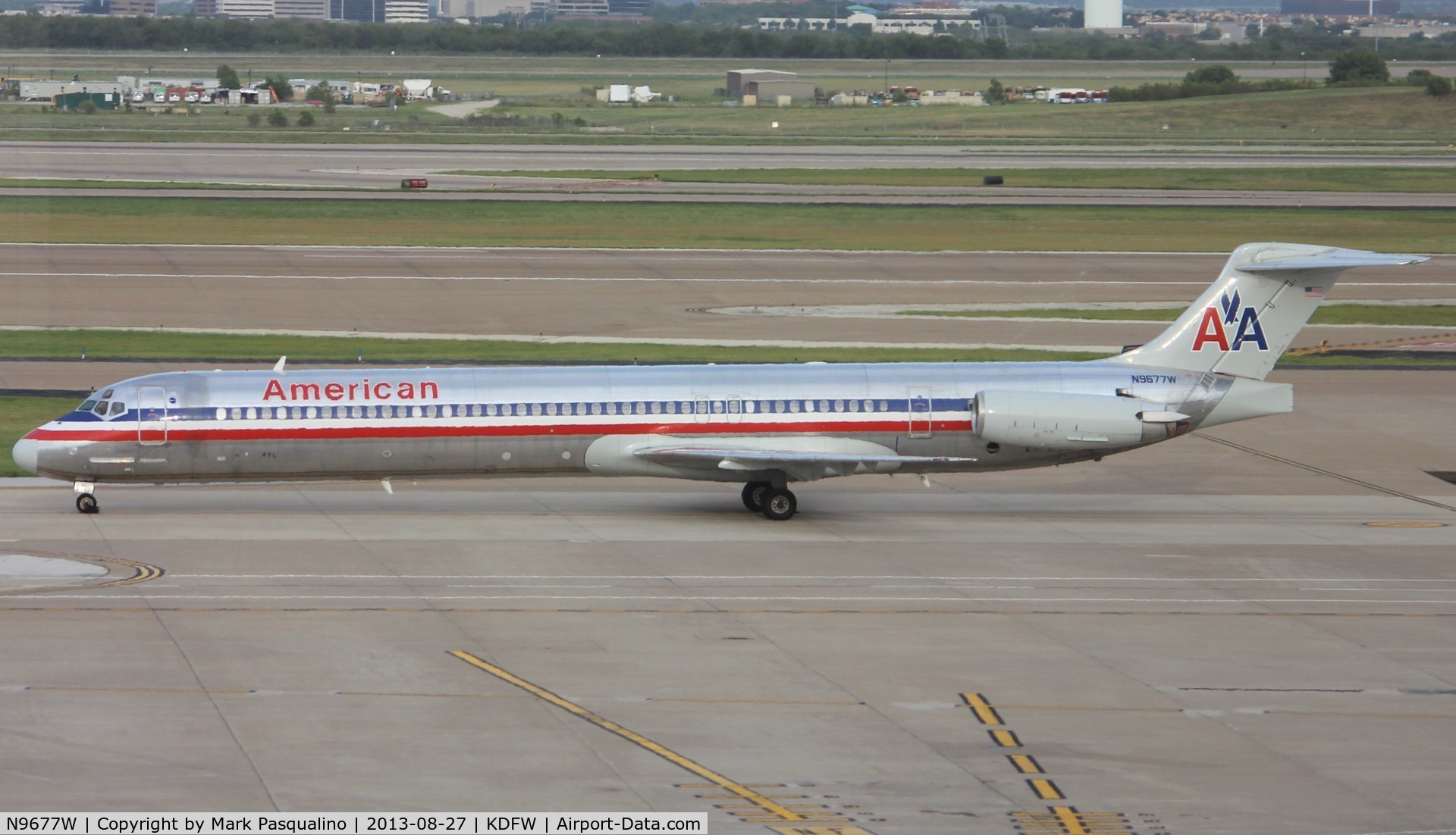 N9677W, 1999 McDonnell Douglas MD-83 (DC-9-83) C/N 53627, MD-83