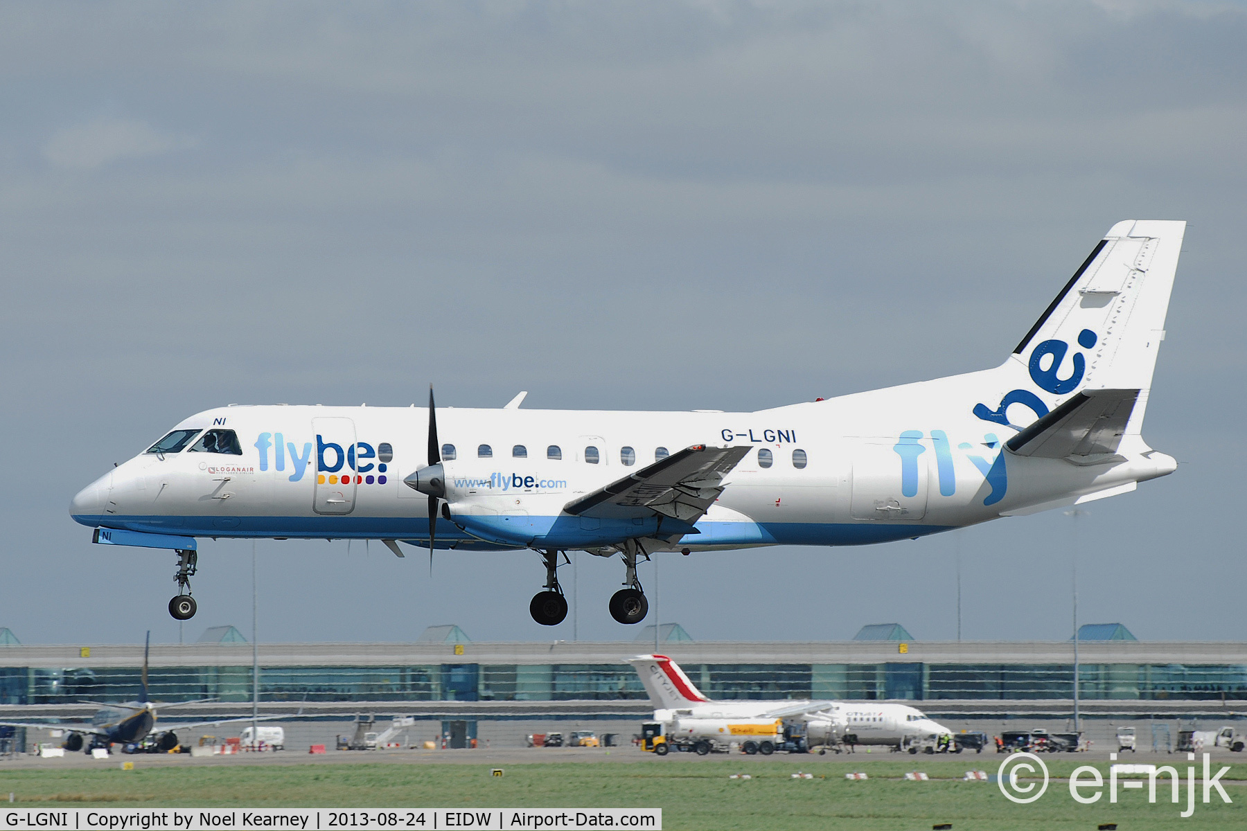 G-LGNI, 1989 Saab 340B C/N 340B-160, Landing Rwy 28 at Dublin.