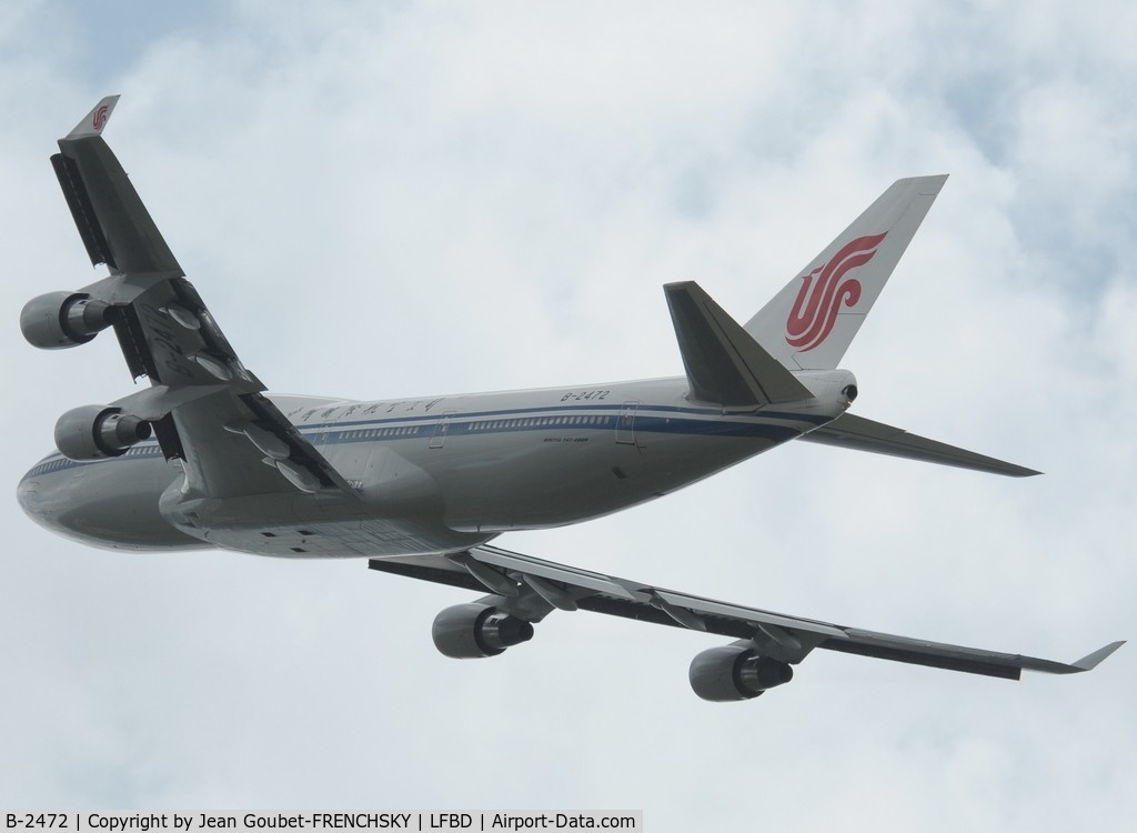 B-2472, 2000 Boeing 747-4J6 C/N 30158, Air China One take off 23
