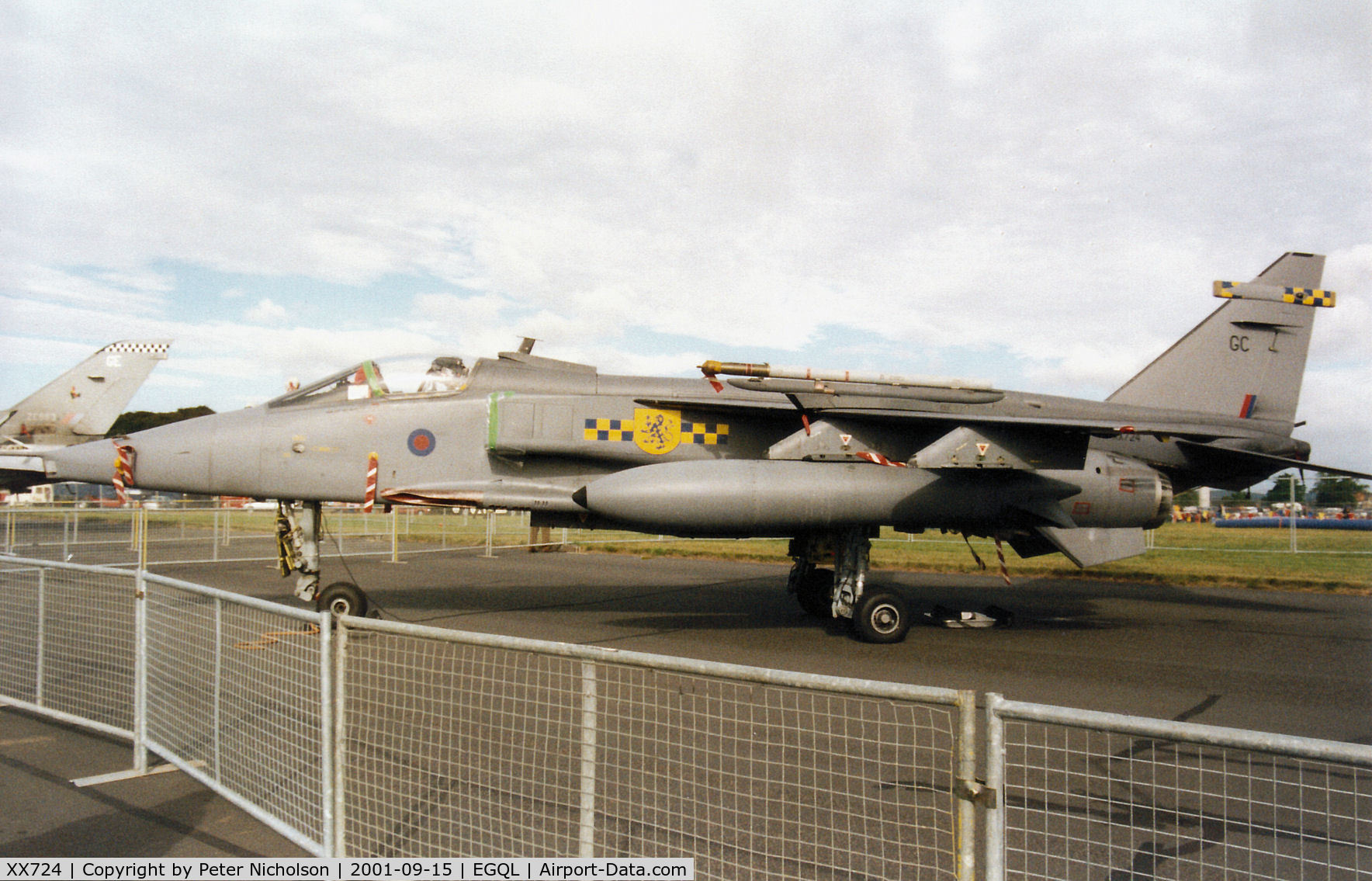 XX724, 1974 Sepecat Jaguar GR.3A C/N S.21, Jaguar GR.3A, callsign Blackcat 4, of 54 Squadron at RAF Coltishall on display at the 2001 RAF Leuchars Airshow.
