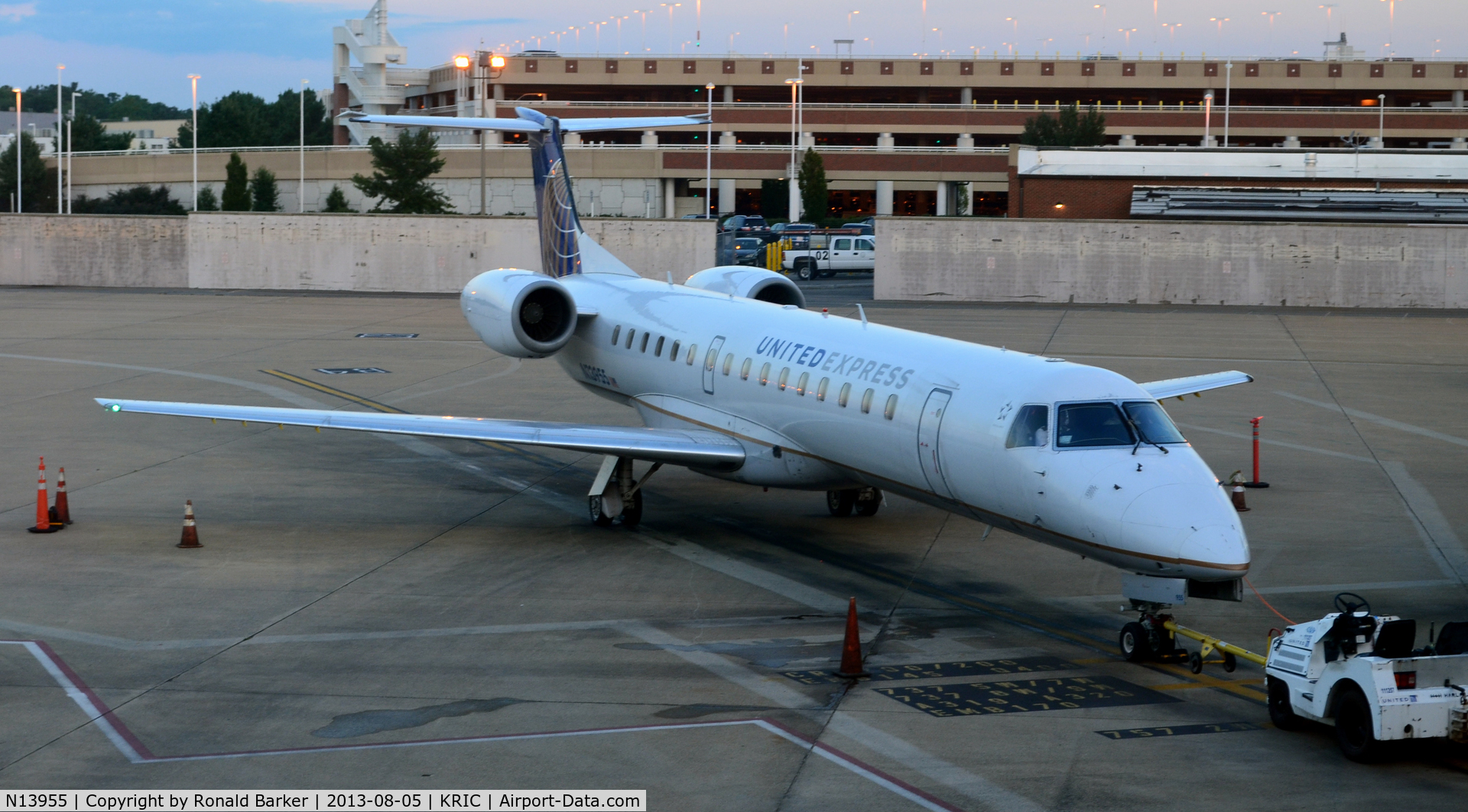 N13955, 1998 Embraer EMB-145LR C/N 145.075, Richmond